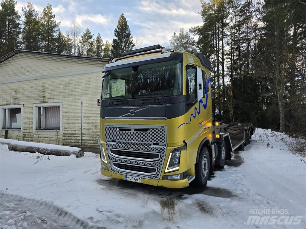 Volvo FH 16 750 Камиони за превоз на горски машини
