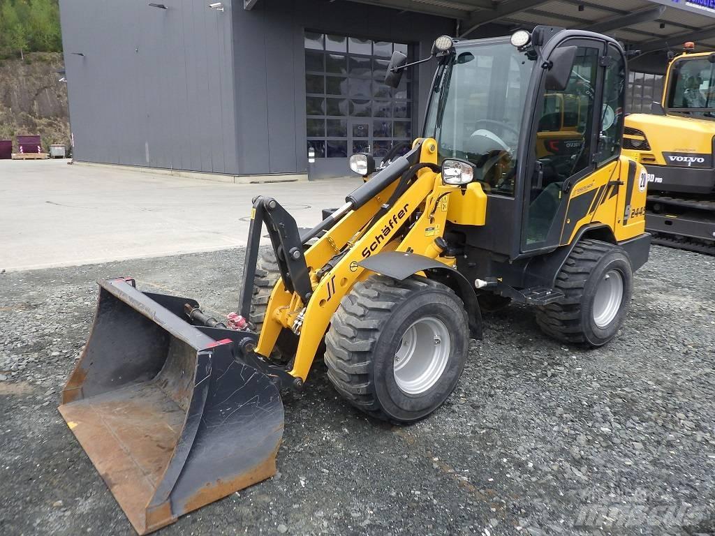 Schäffer 2445 S Колесни товарачи