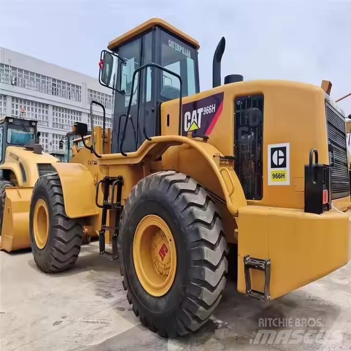 CAT 966H Колесни товарачи