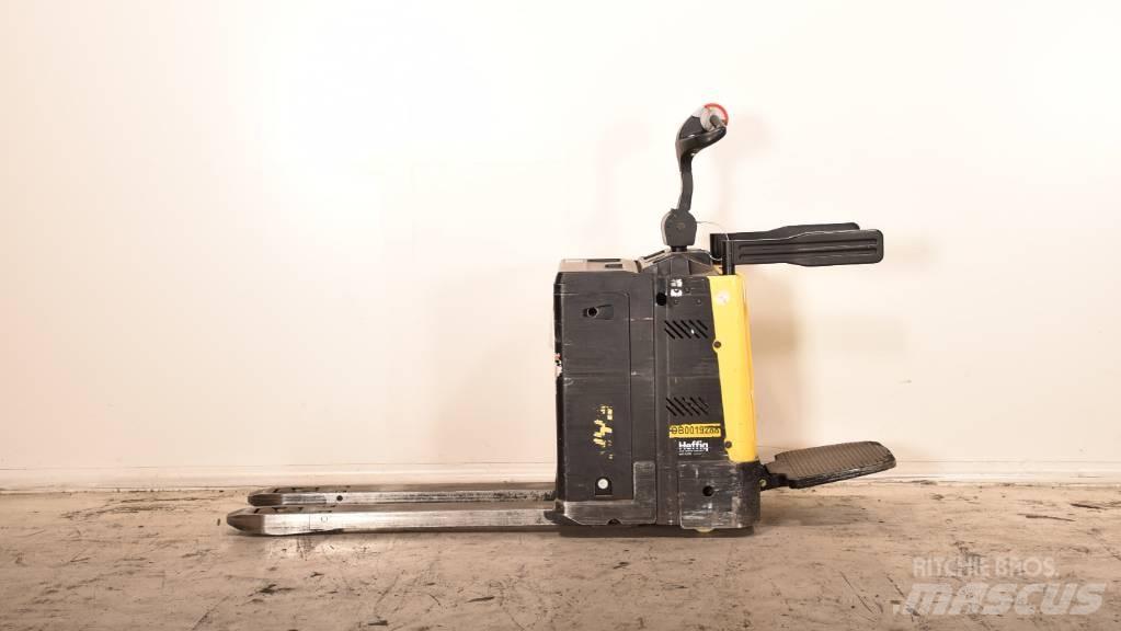 Hyster P 2.0 S Транспалетни колички с платформи