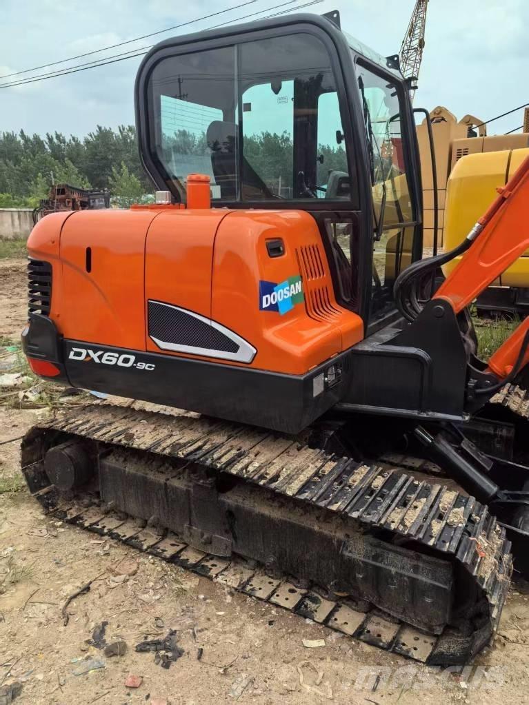 Doosan DX 60 Верижен екскаватор