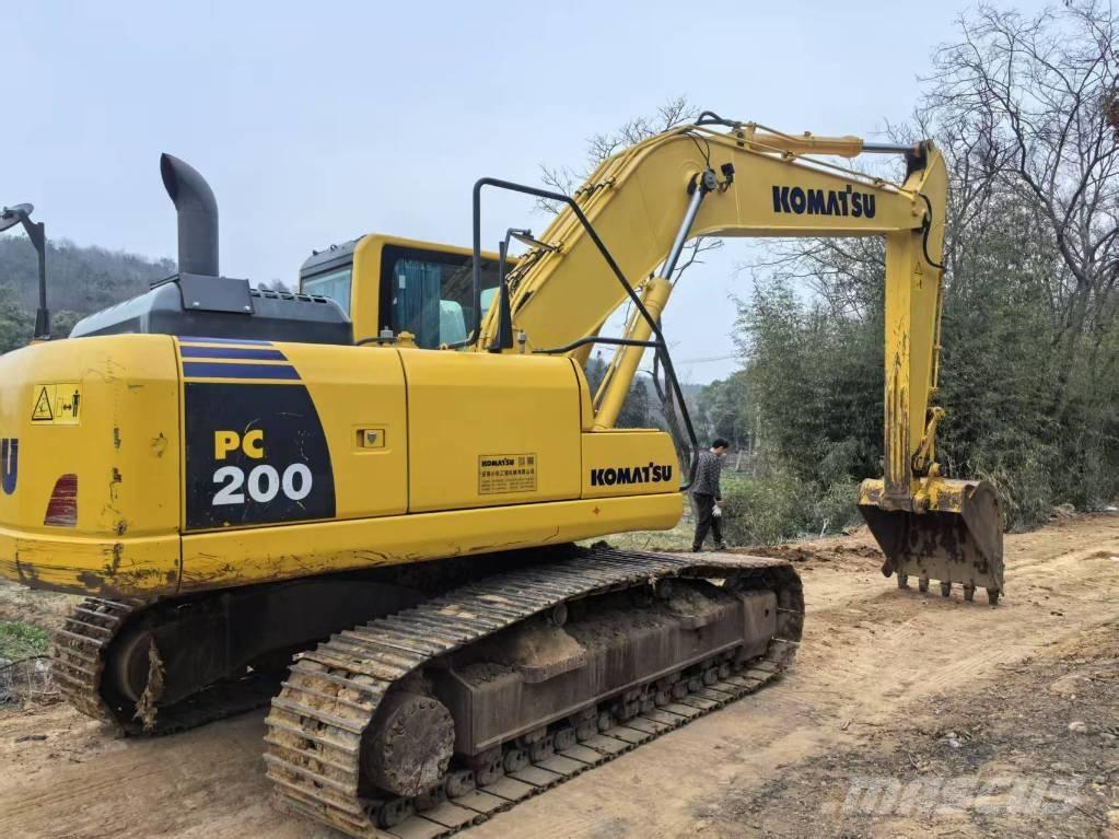 Komatsu PC 200-8 Средни екскаватори 7т - 12т