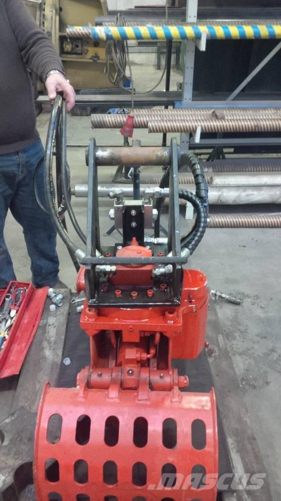 Husqvarna DXR 140 Багери за разрушаване
