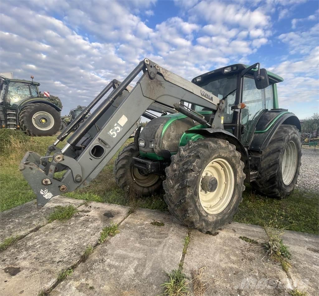 Valtra N 141 H Трактори
