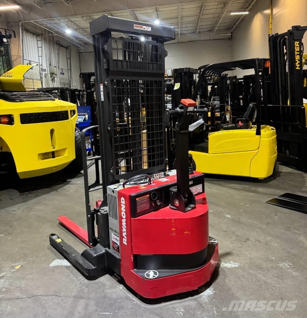 Raymond RSS40 Самоходни товарачи