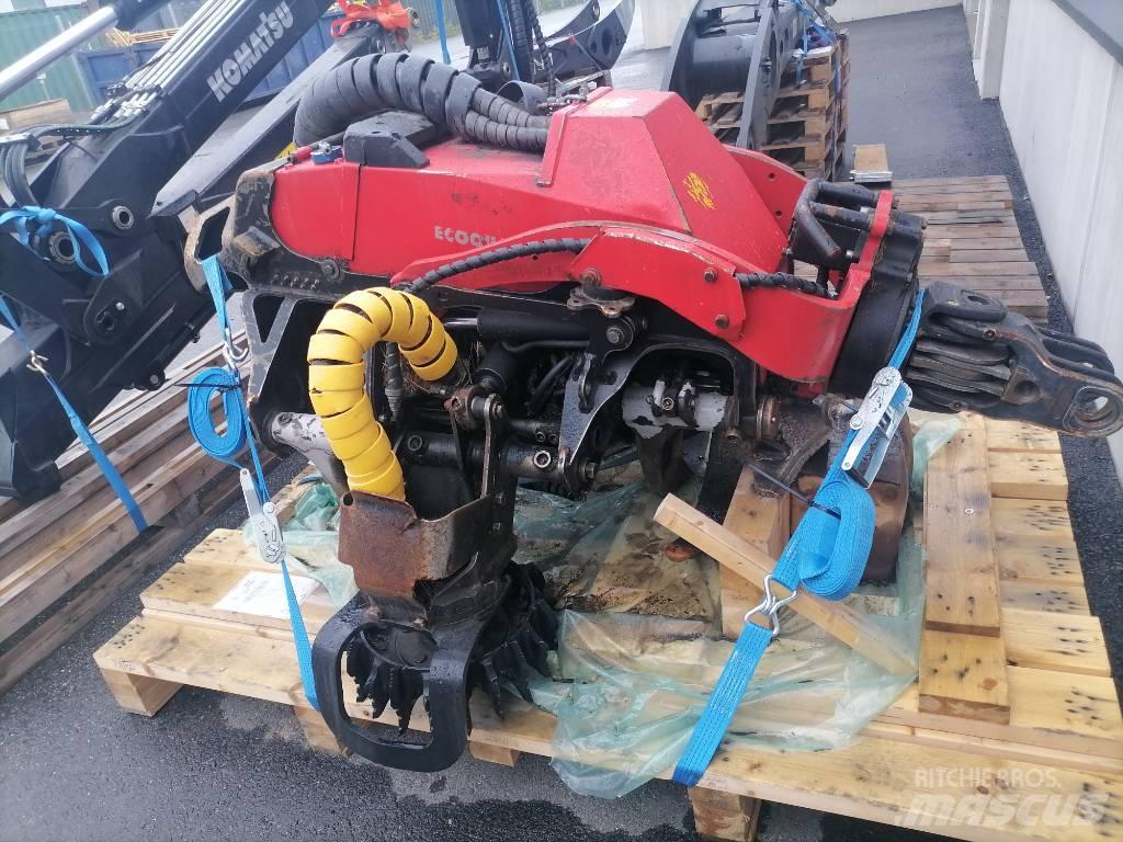Komatsu C 124 Харвестери