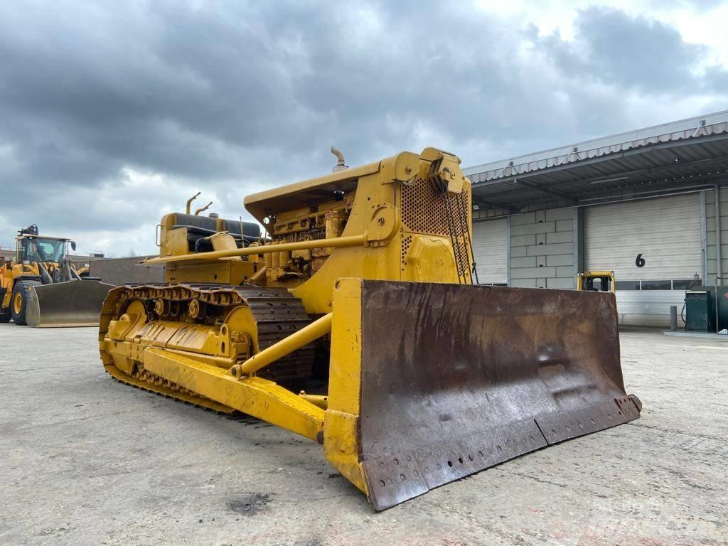 CAT D 8 Верижни булдозери
