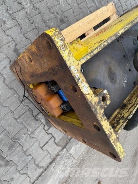 Soosan 121 Breaker Чукове/Раздробители
