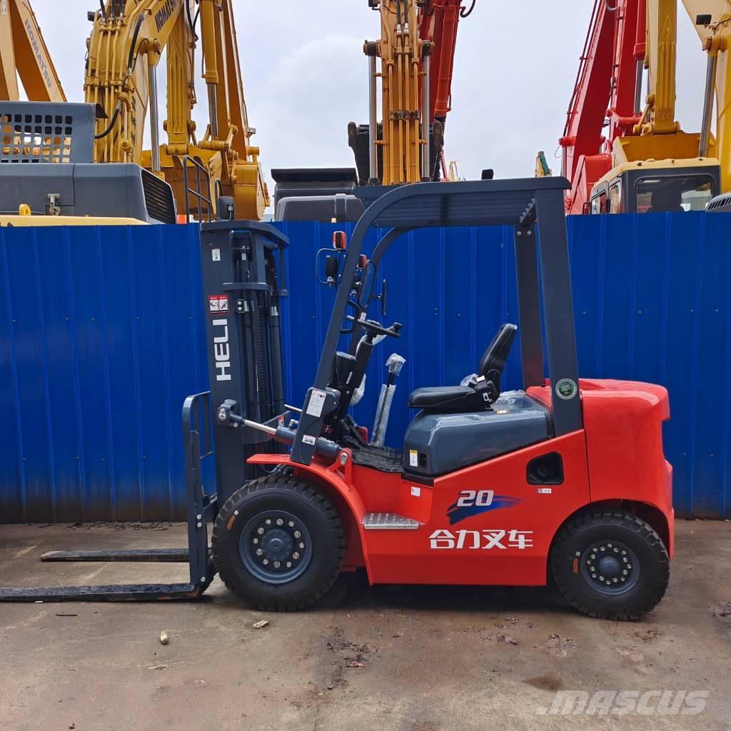 Heli FD 30 Дизелови камиони