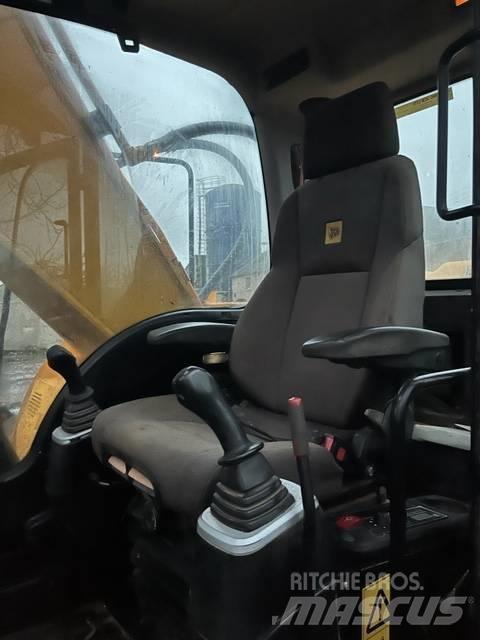 JCB JS 220 LC Верижен екскаватор