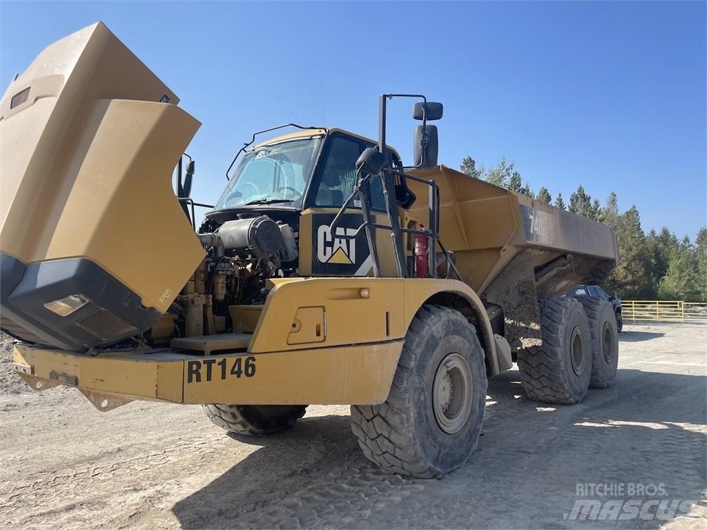 CAT 740B Дъмпери/моторни превозни средства