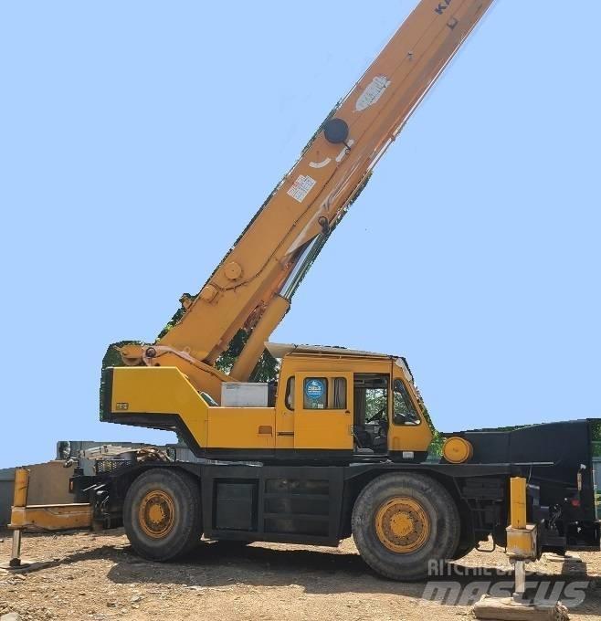 Kato KR35H-V Кранове за тежък терен