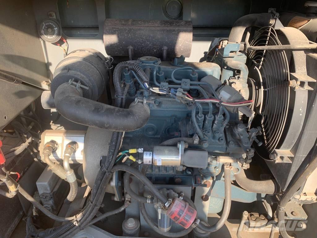 SkyJack SJ 6832 RT Ножични работни платформи