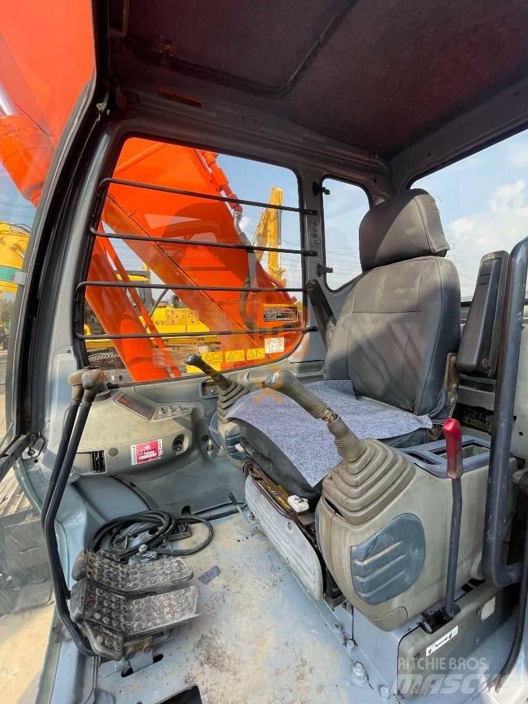 Hitachi EX 200 Верижен екскаватор