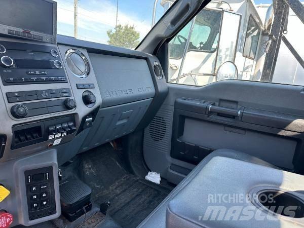 Ford F 750 Камиони за отпадъци