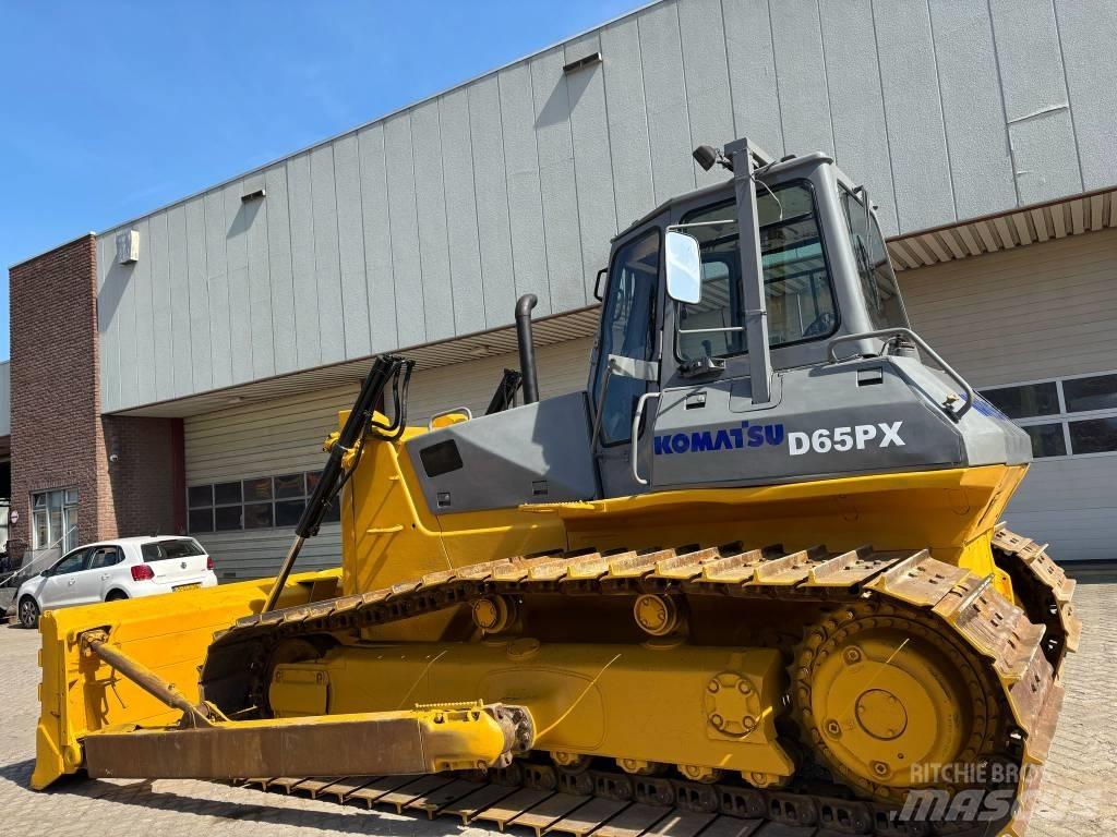 Komatsu D 65 PX-12 Верижни булдозери

