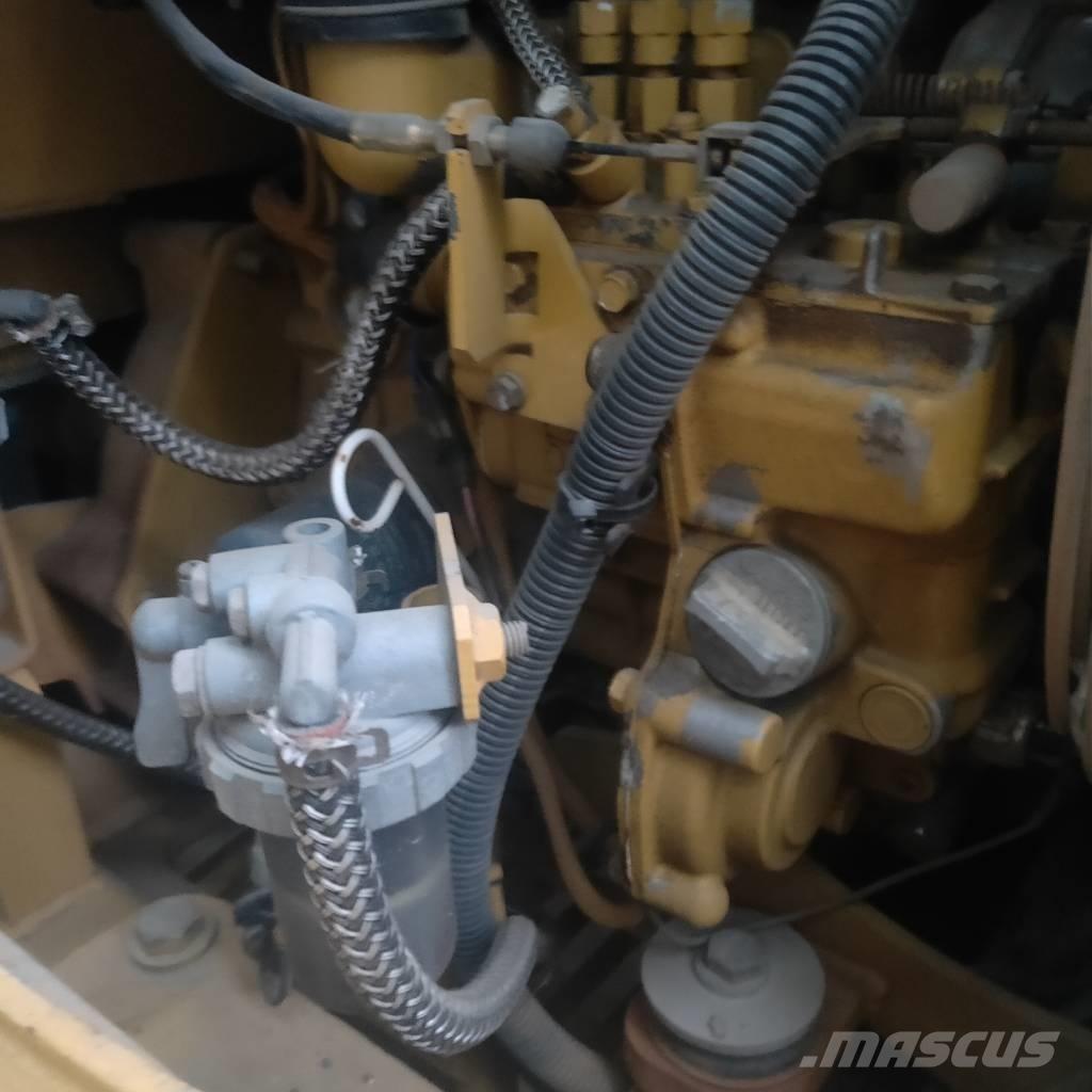 CAT 302CR Мини екскаватори < 7 т