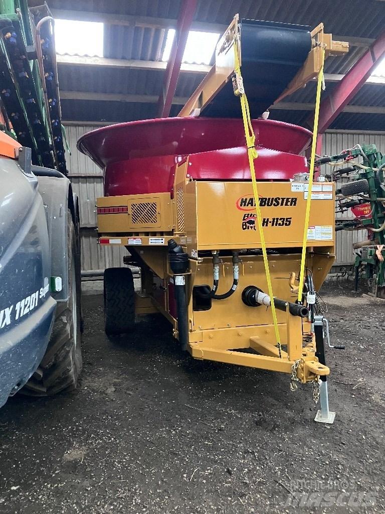Haybuster H1135 Резачки за бали, резачки и машини за отмотаване на бали