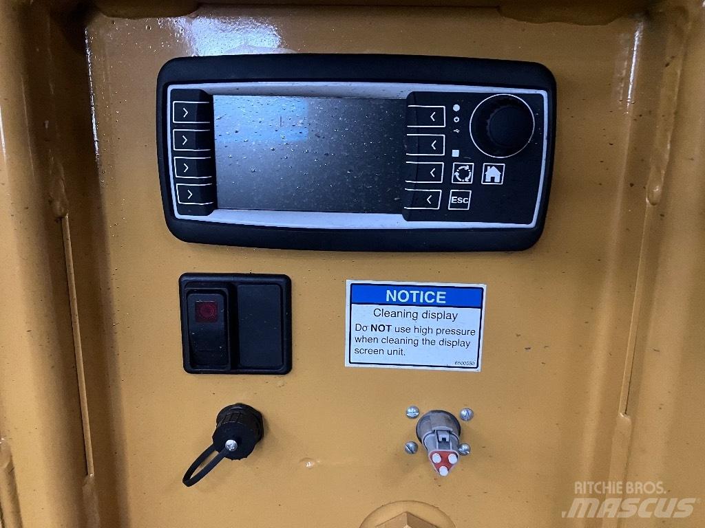 Haybuster H1135 Резачки за бали, резачки и машини за отмотаване на бали