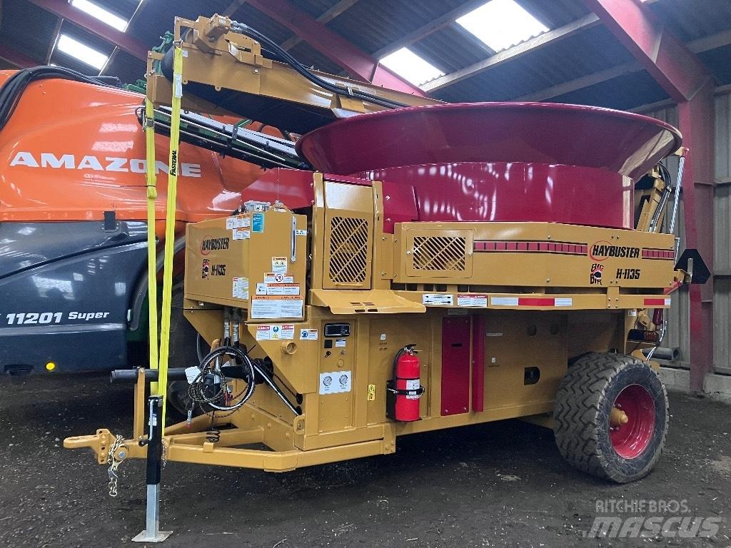 Haybuster H1135 Резачки за бали, резачки и машини за отмотаване на бали