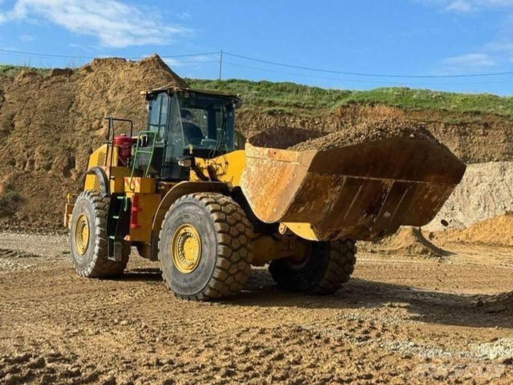 CAT 980M - Колесни товарачи