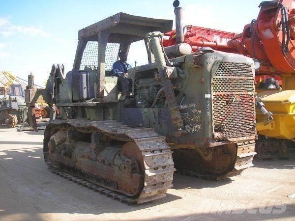 CAT D8K Верижни булдозери
