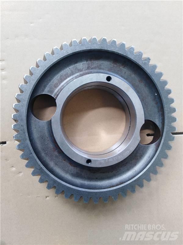 Komatsu D85 gear Предаване
