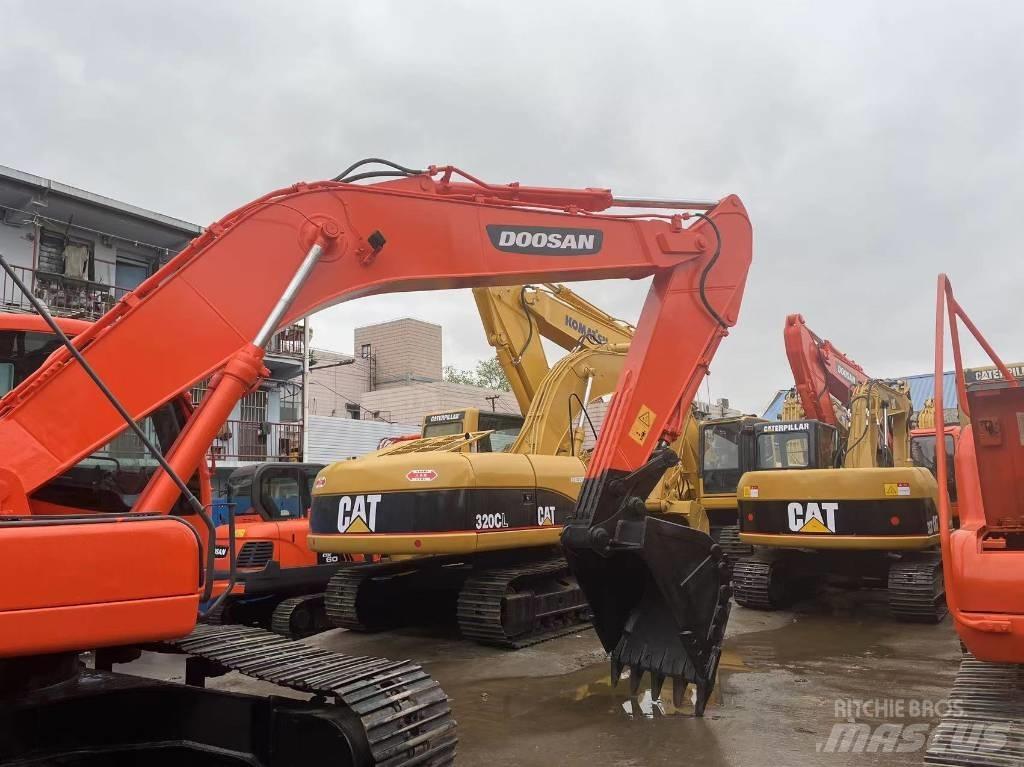 Doosan DX 225 Верижен екскаватор
