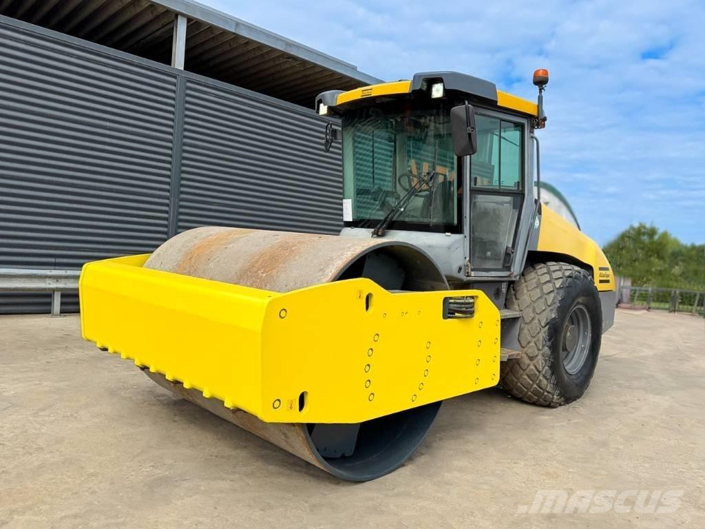 Dynapac CA3500D Еднобарабанни ролки

