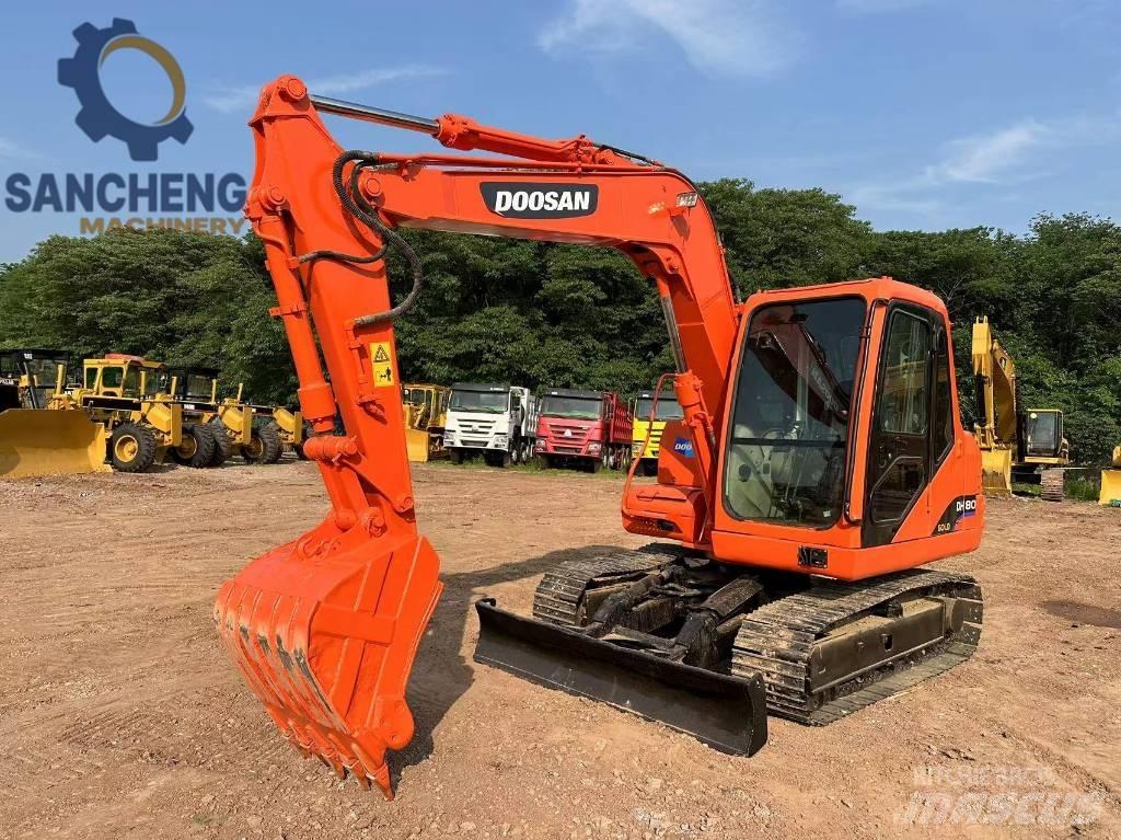 Doosan DH 80 Средни екскаватори 7т - 12т