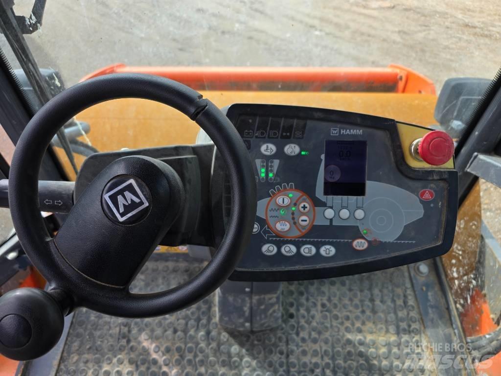 Hamm H13i VIO Еднобарабанни ролки
