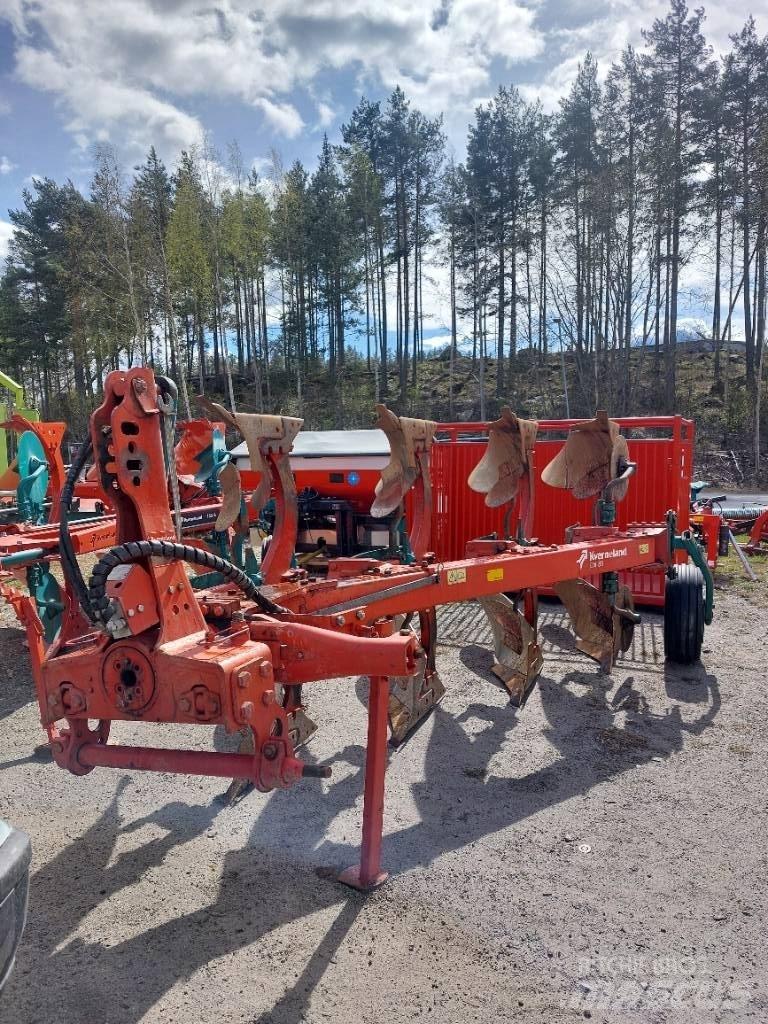Kverneland EM 85 4 Реверсивни плугове