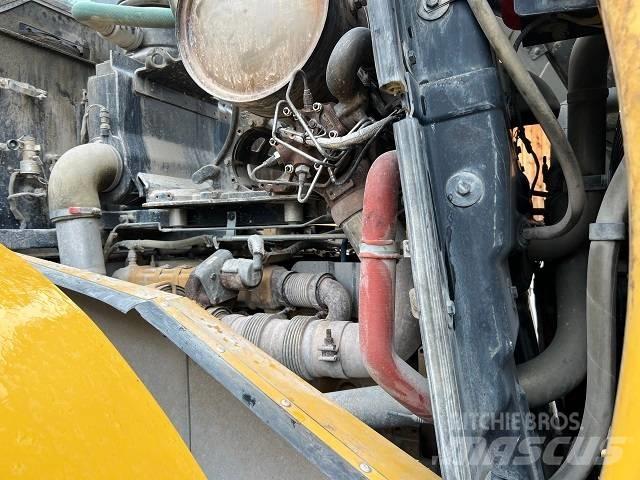 CAT 966 KXE Колесни товарачи