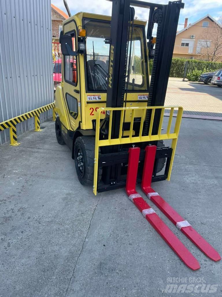 Hyster H3.5UT Камиони с АГУ