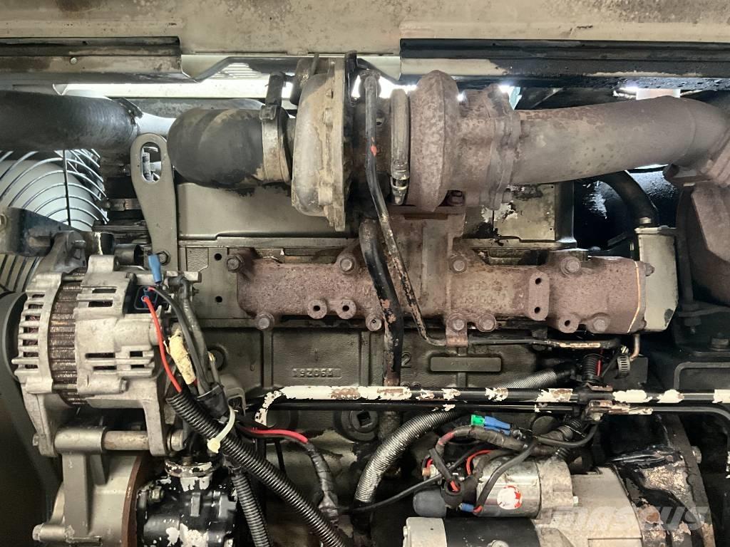 Takeuchi TB 175 W Колесни екскаватори