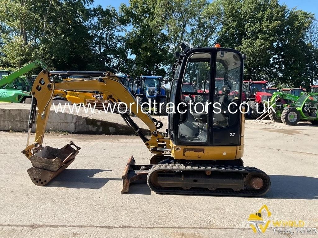 CAT 302.7 D CR Мини екскаватори < 7 т