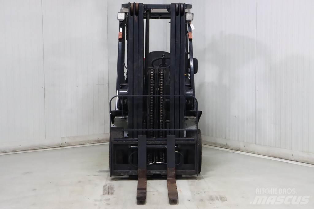 Nissan U1D2A20LQ Камиони с АГУ