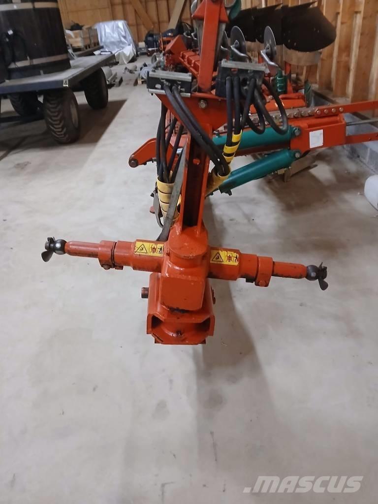 Kverneland PB100-8 Реверсивни плугове