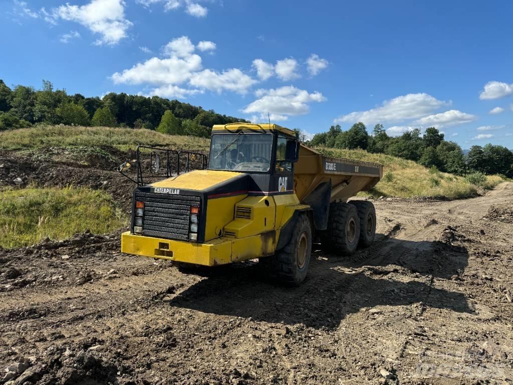 CAT D 300 E Дъмпери/моторни превозни средства