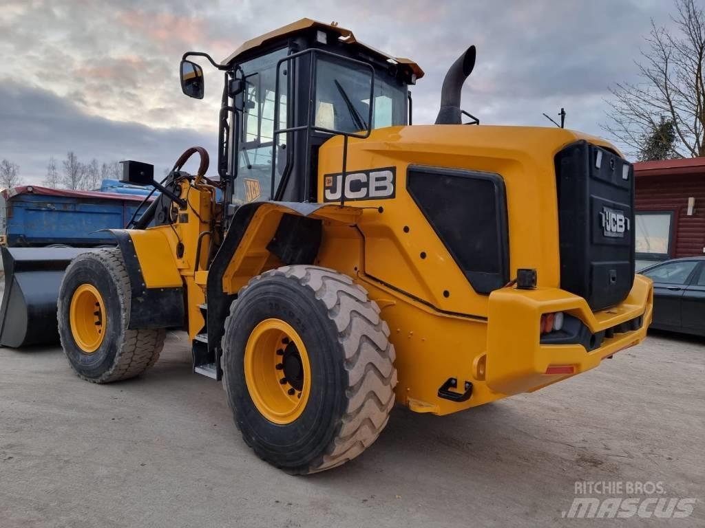 JCB 427 Колесни товарачи
