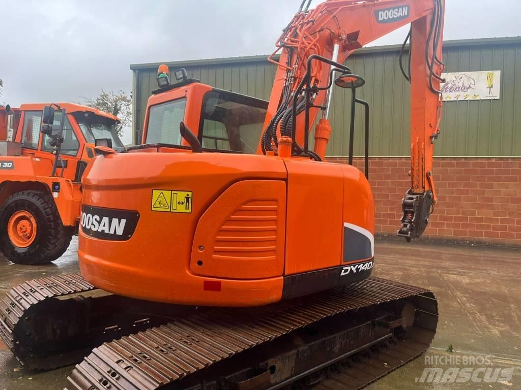  2015 DX140LCR-3 Верижен екскаватор