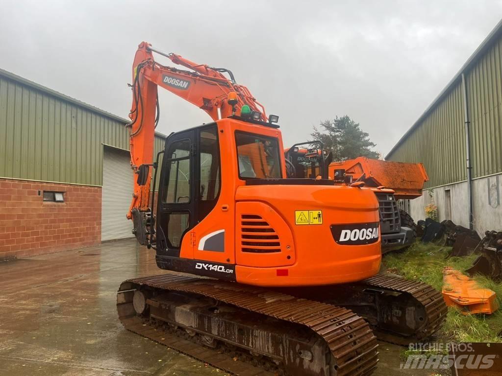  2015 DX140LCR-3 Верижен екскаватор