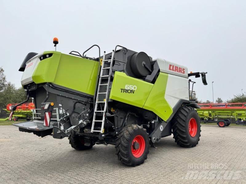 CLAAS TRION 650 Комбайни