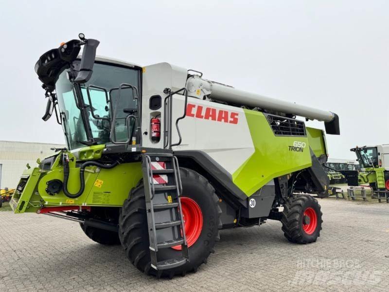 CLAAS TRION 650 Комбайни