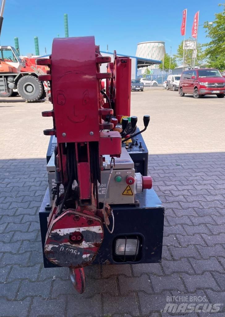 Unic URW-095 Мини кранове