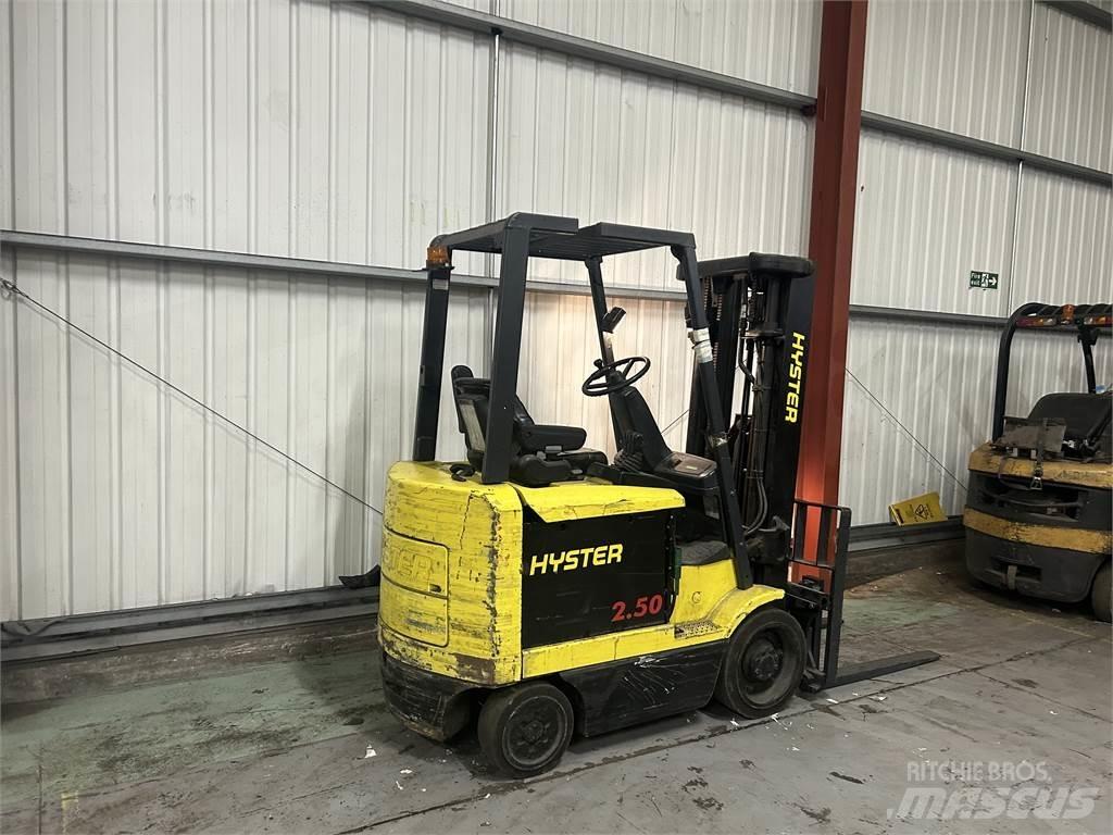 Hyster E2.50XM Електрически вилични кари-повдигачи