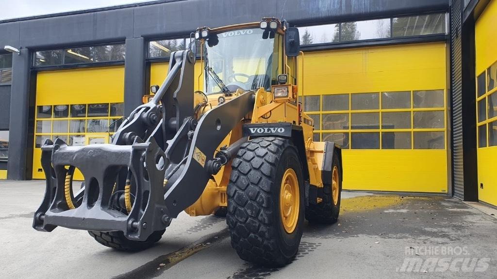 Volvo L 90 D Колесни товарачи
