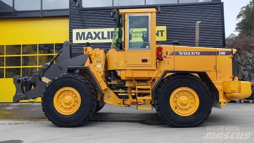 Volvo L 90 D Колесни товарачи