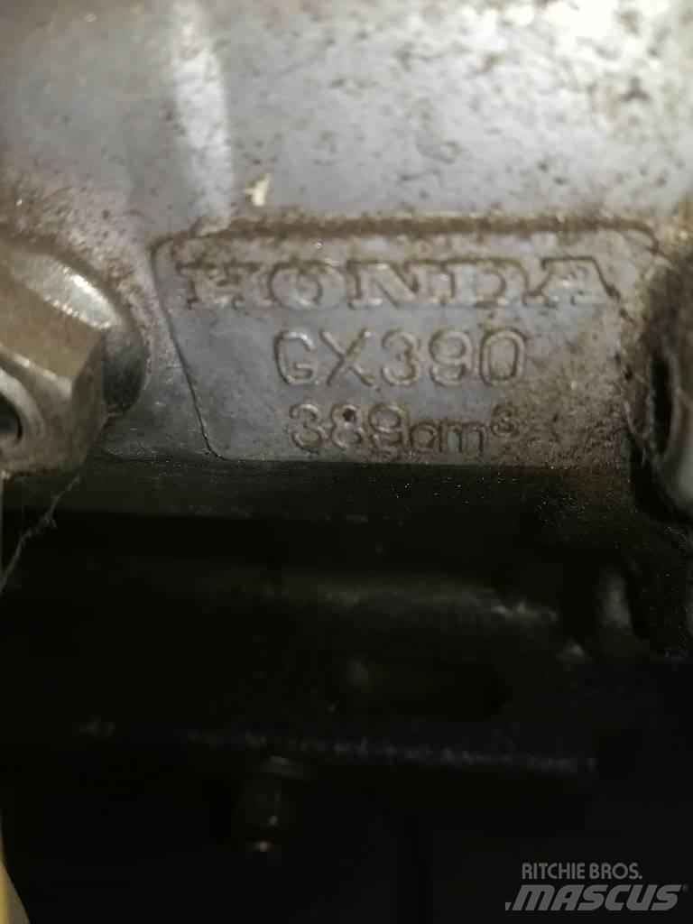 Honda ECT 10 Бензинови генератори

