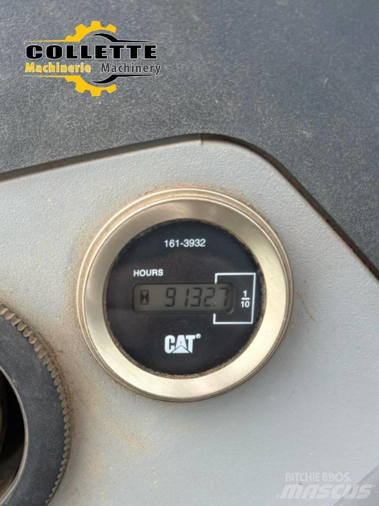 CAT 420 E IT Товарач със заден ексватор